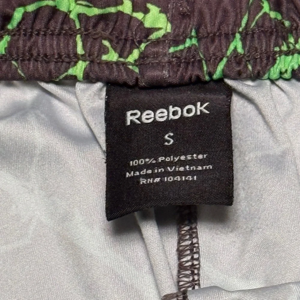 Boys Shorts Lot Size 10/12 Reebok Old Navy and Wrangler Champion bonus swimsuit - Picture 3 of 16